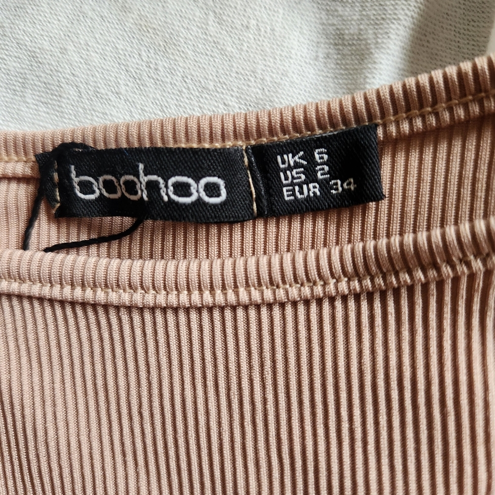 Boohoo Nude Ribbed Long Sleeve Crop Top S | Minimalist Neutral Fall Layer - Picture 2 of 4